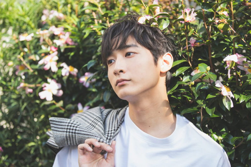 小関裕太】 15周年を迎える『ハンサム』の舞台に立つ、 ハンサム
